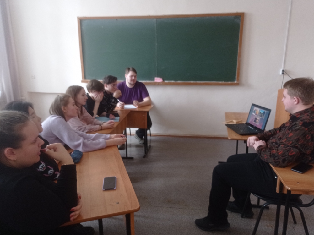 Студенты второго курса профиля «Информатика» приняли участие в викторике «23+8»